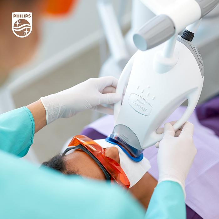 patient getting philips Zoom whitening in bondi junctino